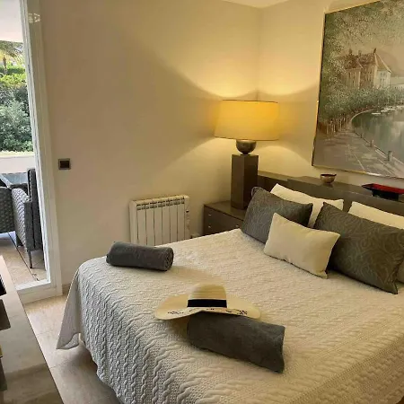 Apartment Cala Bona - Beachfront *