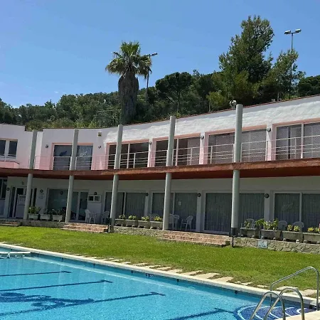 Cala Bona - Beachfront Apartament