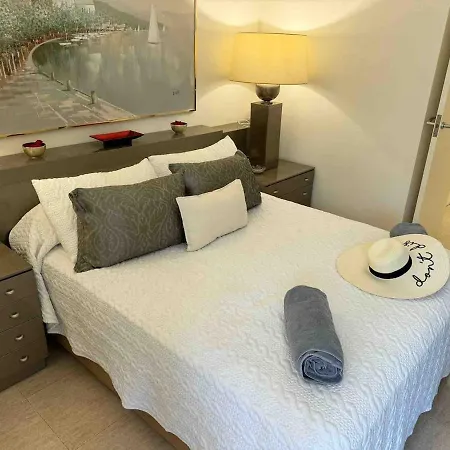 Cala Bona - Beachfront Lejlighed Blanes