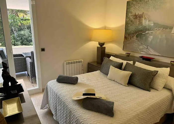 Apartament Cala Bona - Beachfront *