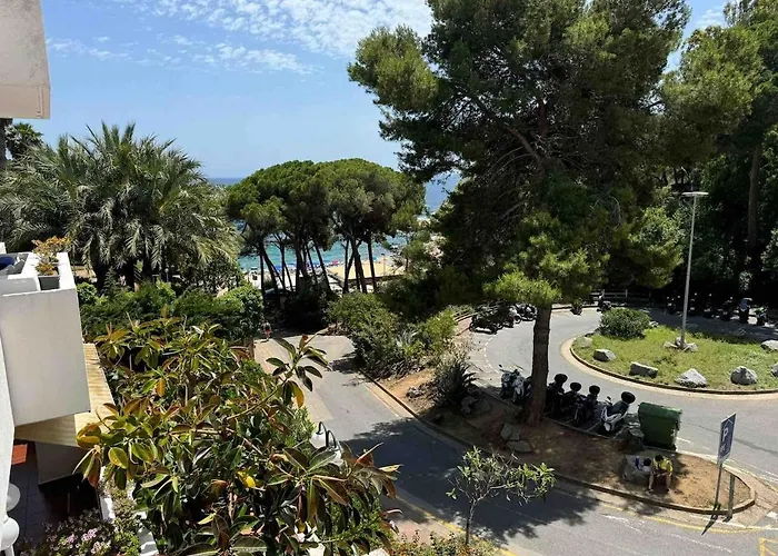 Apartment Cala Bona - Beachfront Blanes