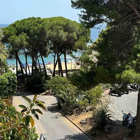 Cala Bona - Beachfront 布拉内斯